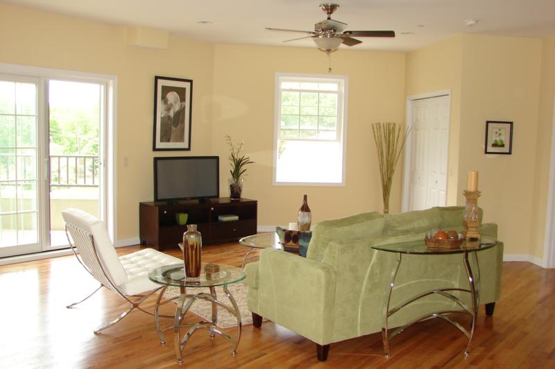 Vacant Condo Staging - After New Jersey Home Staging Photo