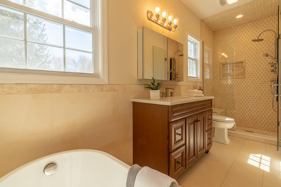 Home Staging of a Livingston, NJ Master Bath Livingston NJ Home Staging Photo